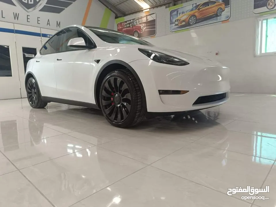 Tesla Y 2022 Dual motor برفورمانس