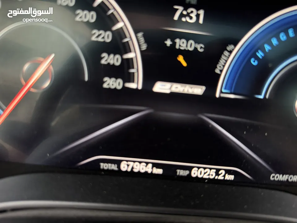 BMW 530e 2019 M sport package  Bought from dealership abo Khader 1 owner  Fully loaded 7 Jayed