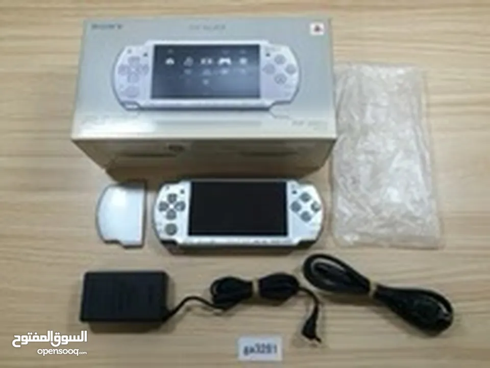 مستخدمه اصليه بحاله الوكاله للبيع استخدام خفيف جدا والنسخه التى يوجد فيها ذاكره ومعها شاحنها الا PsP