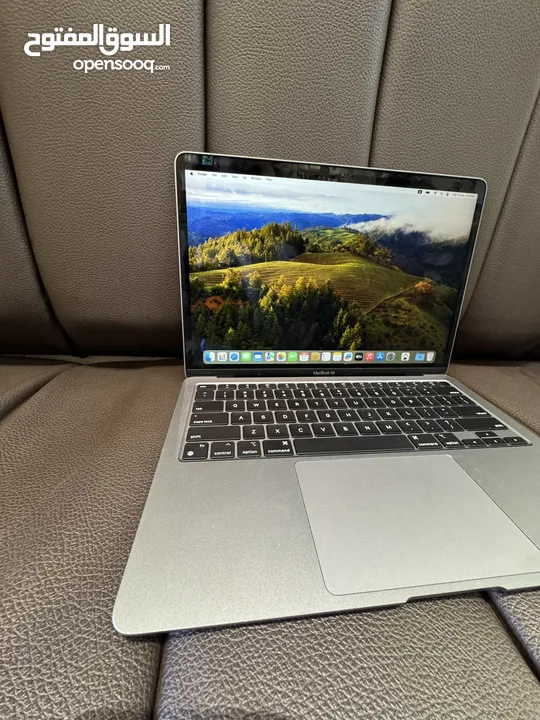 MacBook Air m2 13’3 مشحون 13 شحنة