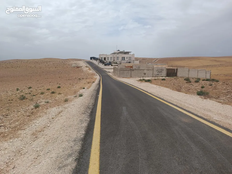 قطعة ارض مميزة للبيع في زملة العليا مقابل القصر القطري مساحة 3600م على شارعين