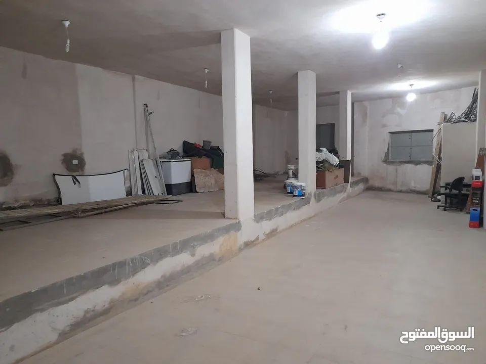 محلات عدد 2 للايجار غو البيع مخازن