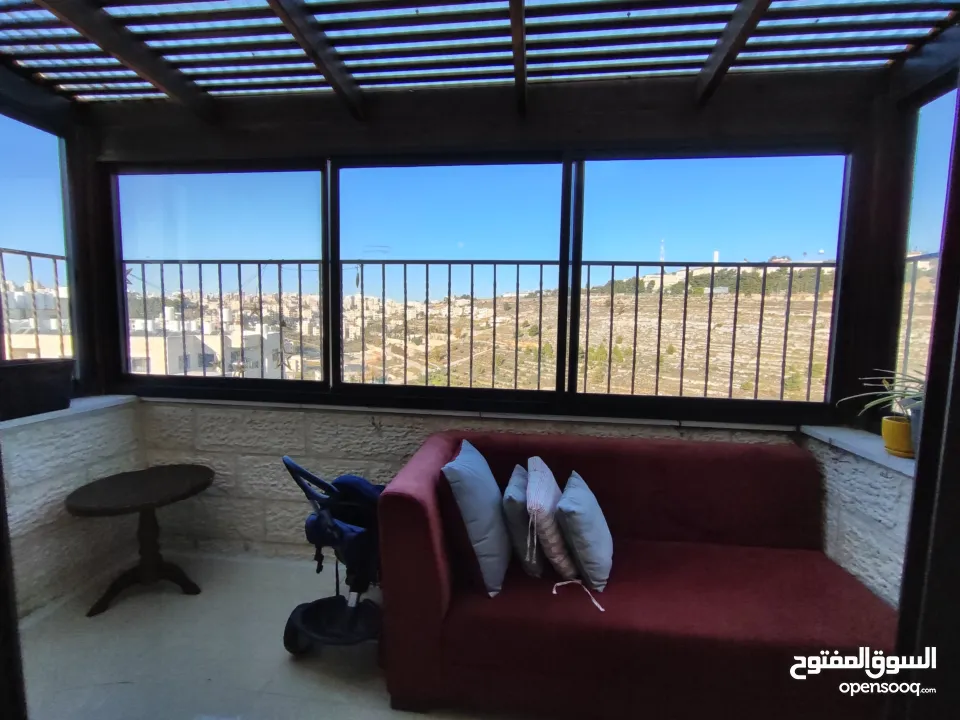 روف مميز للبيع في سطح مرحبا قرب الأرصاد الجوية