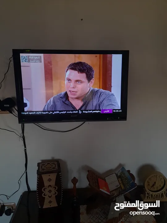 تلفزيون شاشه شارب  حجم 32 بوصه استعمال بسيط  بحال الجديد الجديد معه    ريموت وقاعده