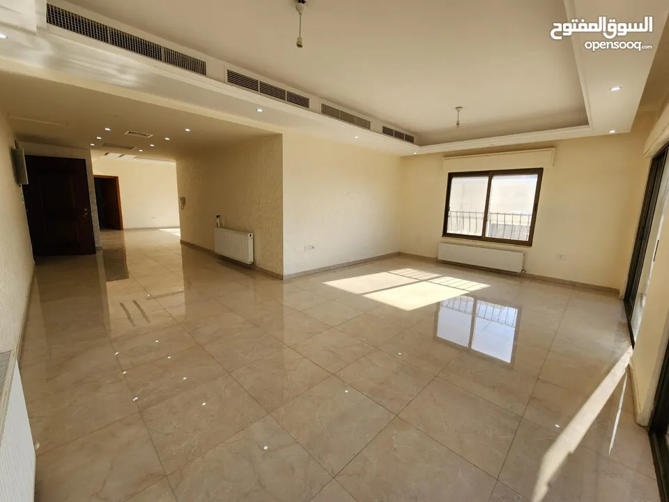 شقة مع روف منفصلين للبيع في دير غبار ref: 14232