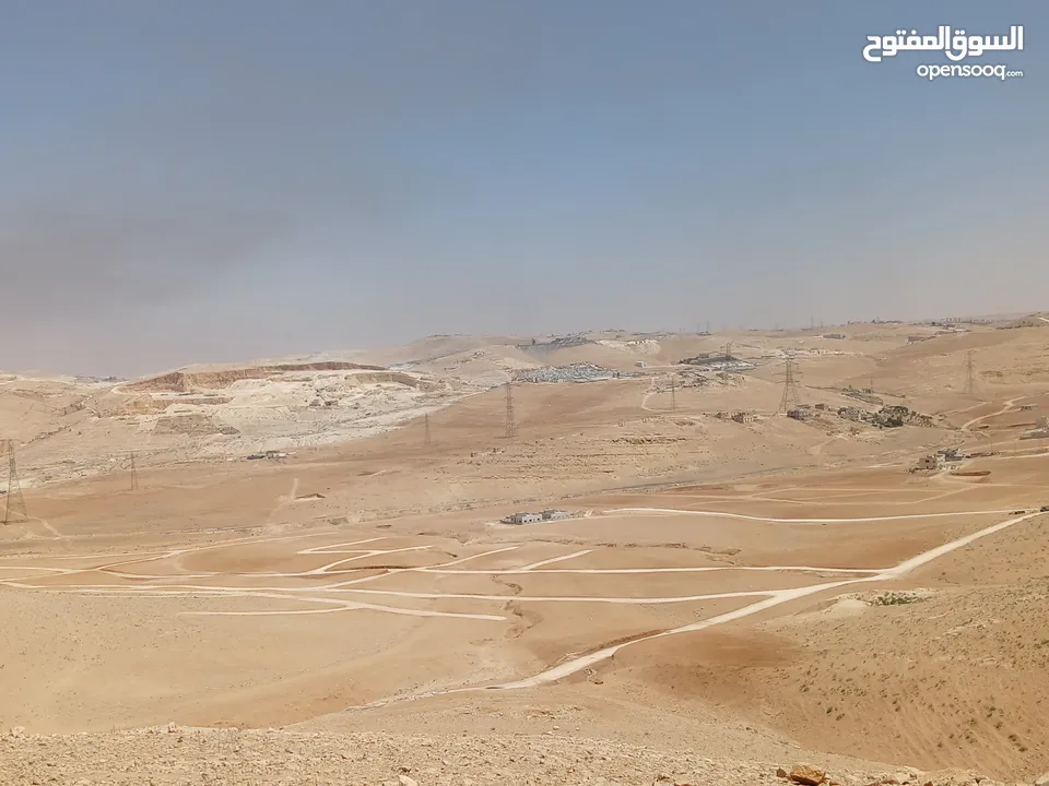من المالك مباشرة 20 قطعة أراض سكنية شارع الحزام  ( المغيرات/وادي القطار )شرق عمان  مفروزة جديد للبيع