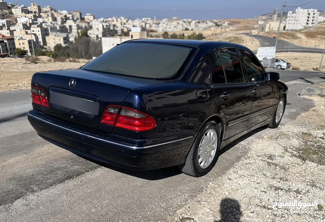 مرسيدس قرش ونص W210 E200