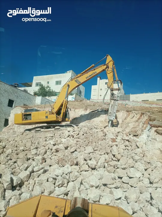 بلدوزر D8L +لودر 470 +حفارة 450 +حفارة 300 للإيجار
