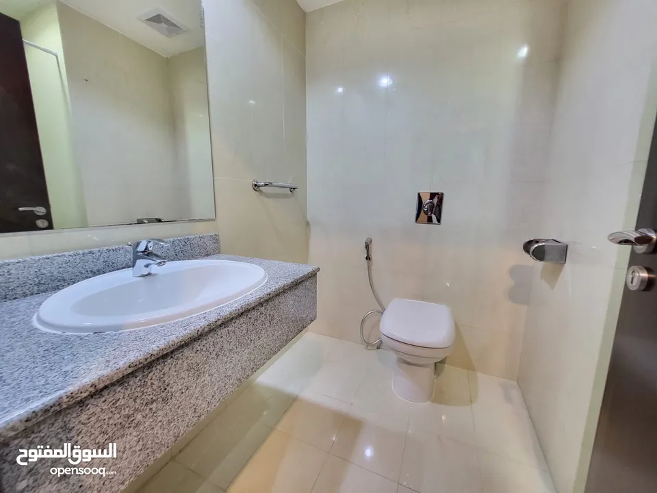 شقق للإيجار في الجنبية Apartments for rent in Janabiyah