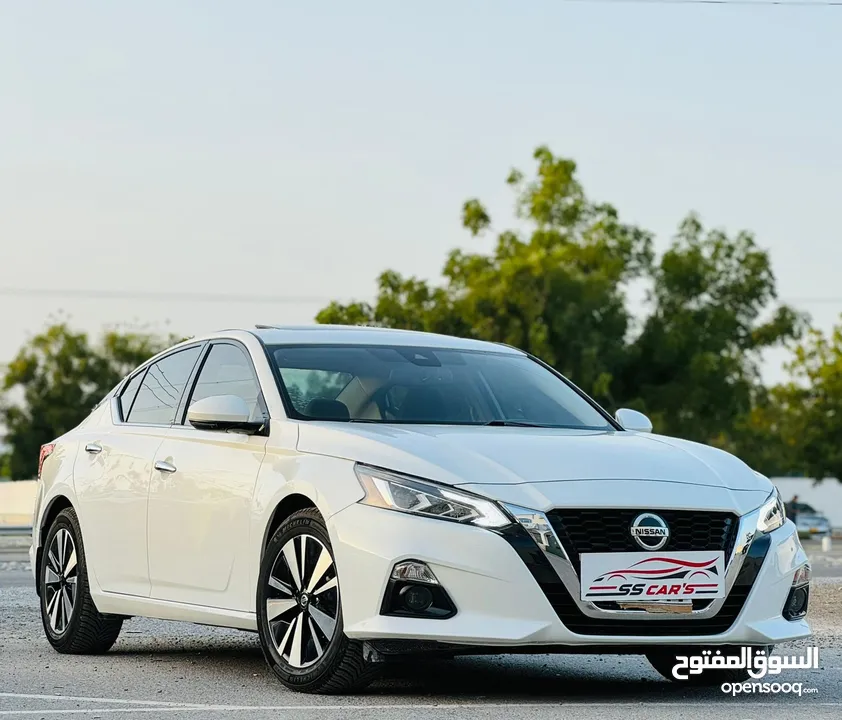 NISSAN ALTIMA SV - 2019