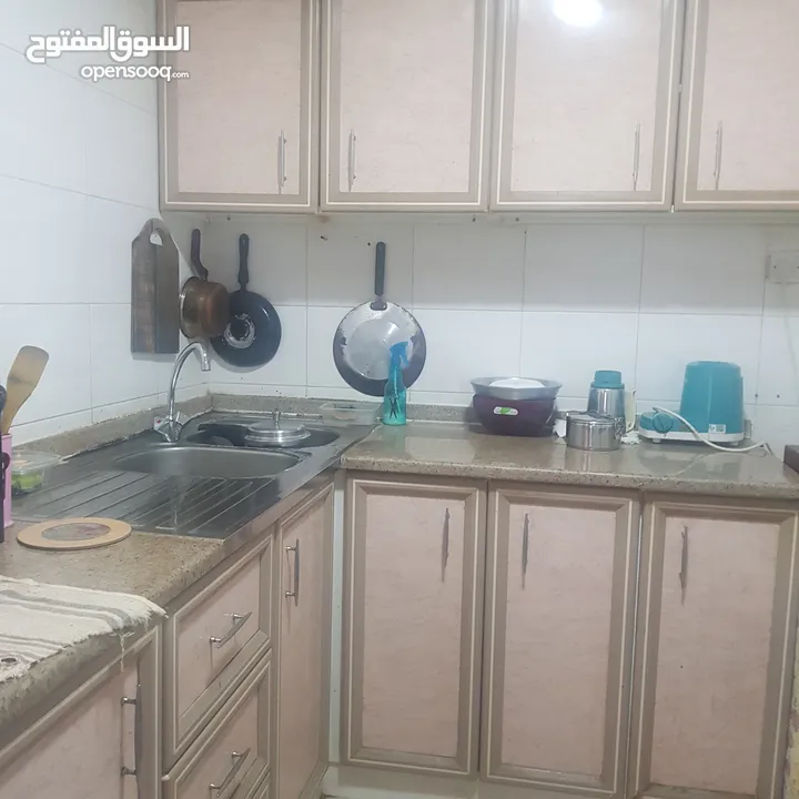 furnished 1 bhk available for family ,near talal hyper, day to day Al mahattah