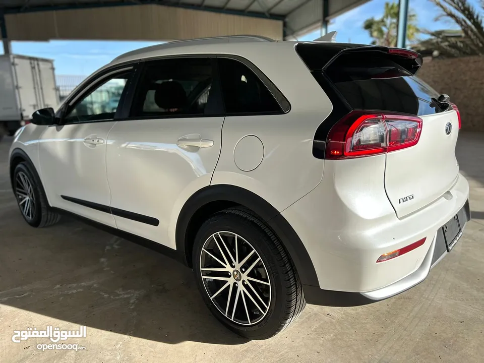 Kia Niro Hybrid Clean title 2019