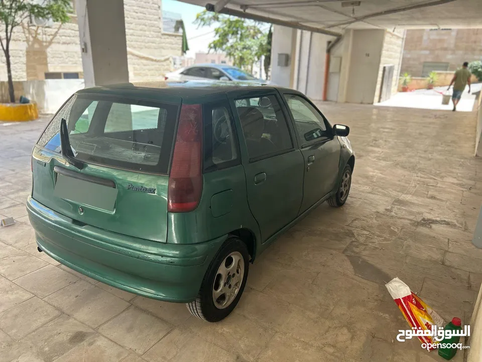 فيات بونتو مستعملة موديل 98 للبيع بسعر مغري