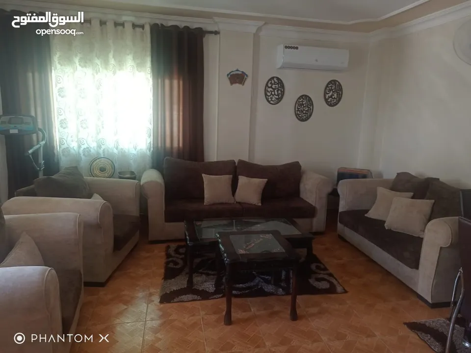 أثاث غرفة ضيوف ممتاز للبيع بشكل كامل او مجزء السعر مجزء على الهاتف