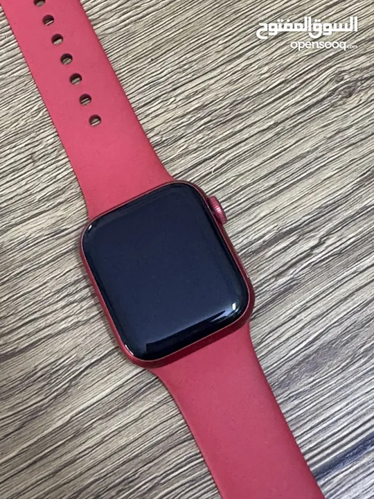 APPLE WATCH SERIES 6 LIMITED EDITION comes with original charger for 85 JOD only!