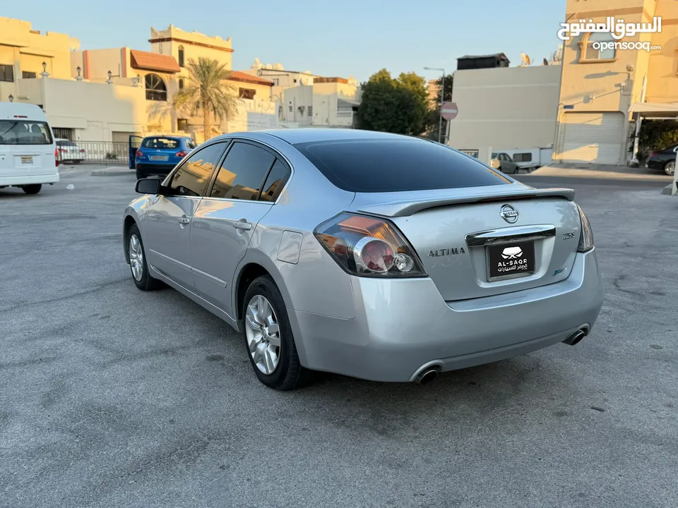 FOR SALE  Nissan Altima  Model: 2012