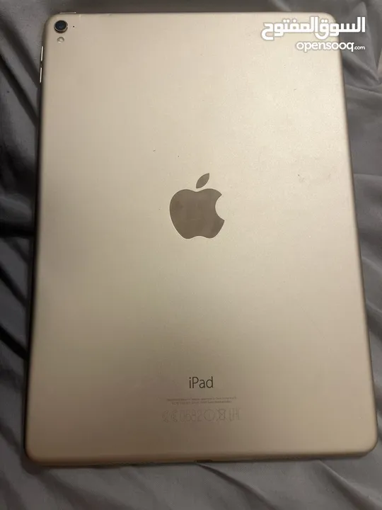ipad used the only problem is the on in the 3rd picture can be fixed in a mobile store