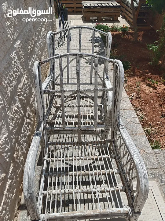 طقم كراسي خيزران خارجي بحالة جيدة