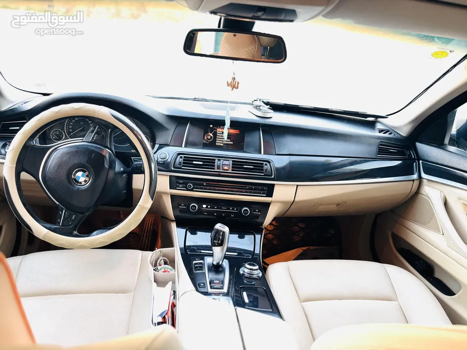 BMW520i f10 سيارة  للبيع  موديل 2014 بسبب التبديل