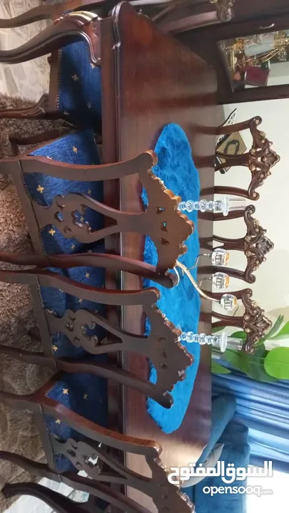 طاوله سفره مع فضيه ثقيله جدا وكبيره