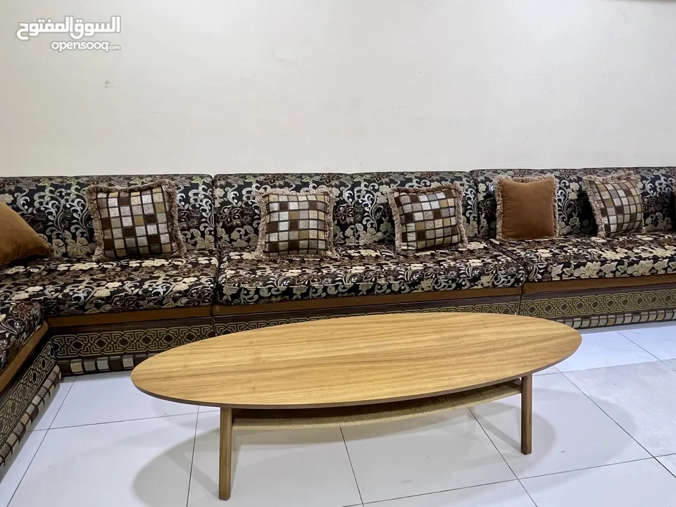 Wooden Style Sofa Set and Center Table