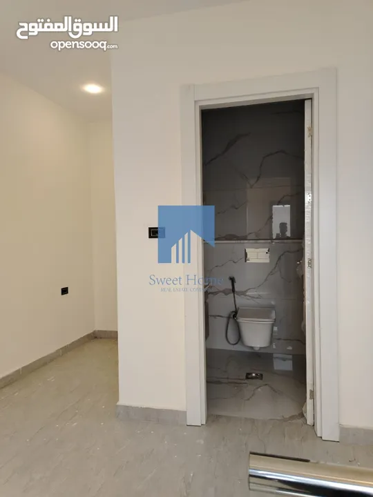 شقة فاخرة للبيع في الجندويل طابق ثالث مع روف دوبلكس 193م تشطيب سوبر ديلوكس لم تسكن