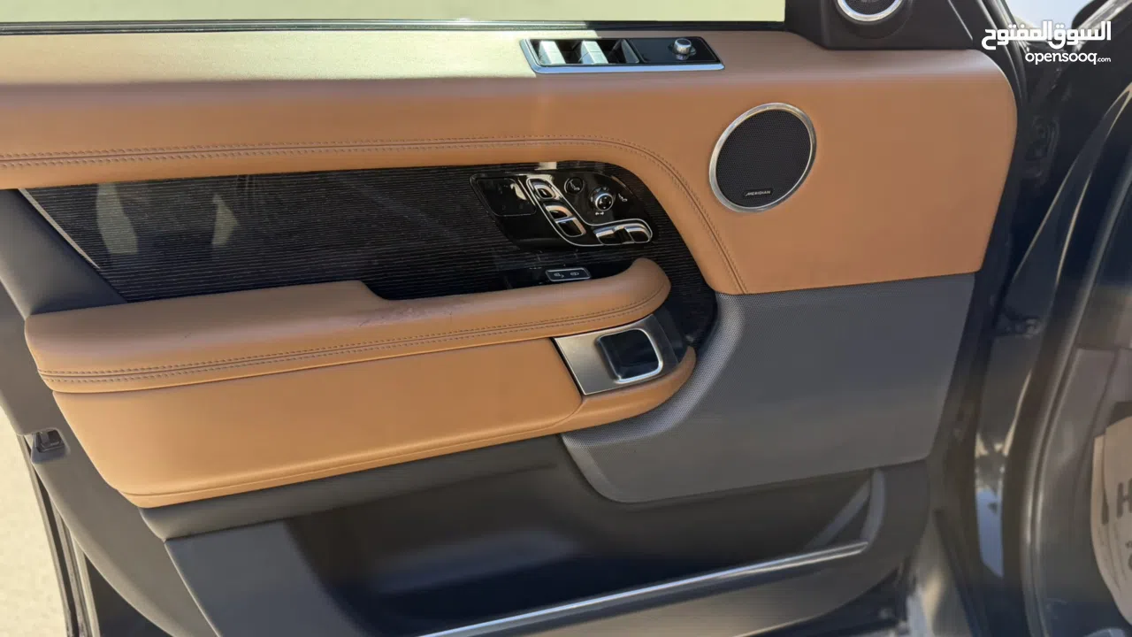 رينج روفر فوك  اوتوجرافي 2019  محرك 4400 ديزل كامل الاضافات  عداد 150000 كيلو