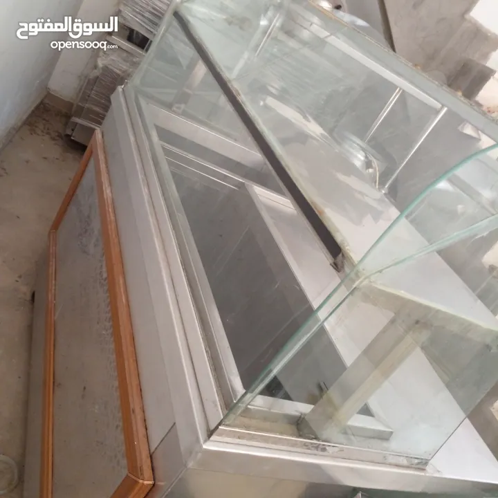 عدة مطعم استخدام قليل ونوعيه ممتازه