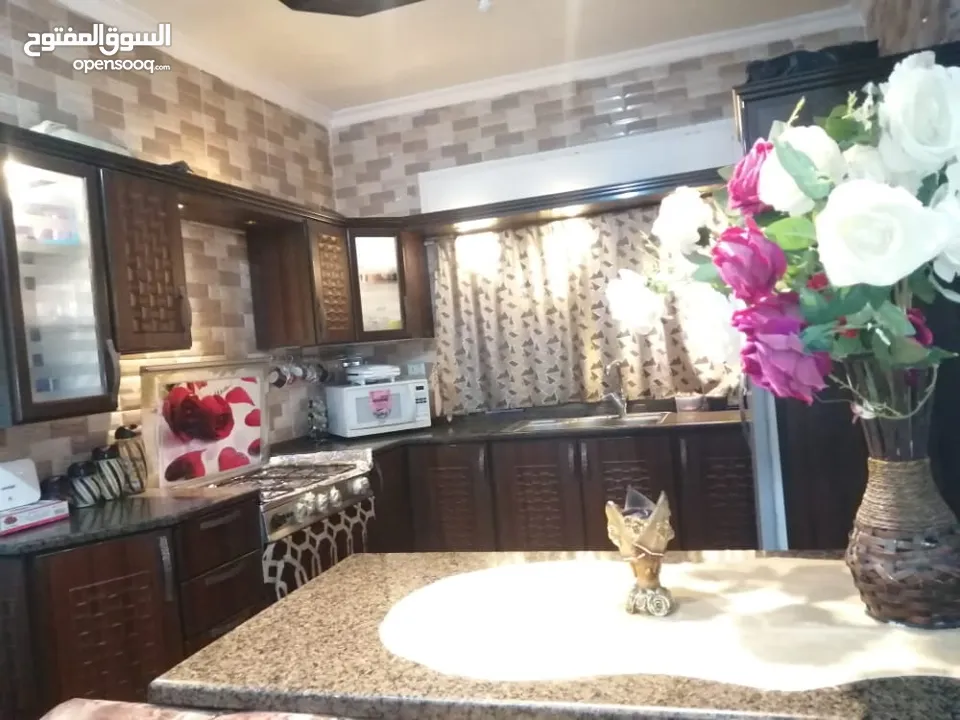 شقة للبيع ماركا الجنوبية نادي السباق طابق اول 120 متر
