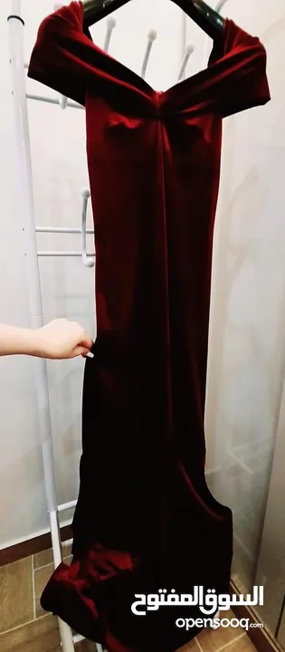 فساتين سهره مميزه جداً  لبسه واحده حجم M