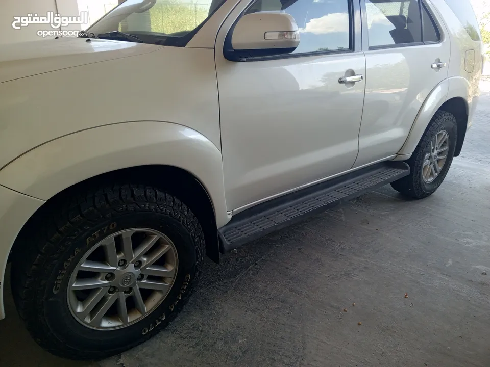 للبيع تويوتا فونشنر 2015 دبل4x4 فل بيمه تأمين شامل