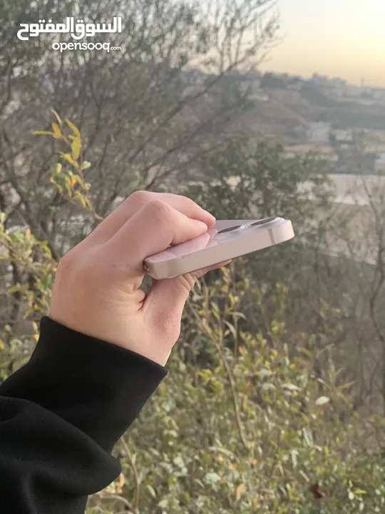 ايفون 13 ميني 128 جيجا مغير بطارية ومغير مجموعة اللوحة المنطقية اصلية يوجد خدوش بسيطة بطارية 91٪