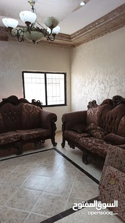 عمارة طابقية مميزة جداً للبيع عبارة 4 طوابق / القويسمة