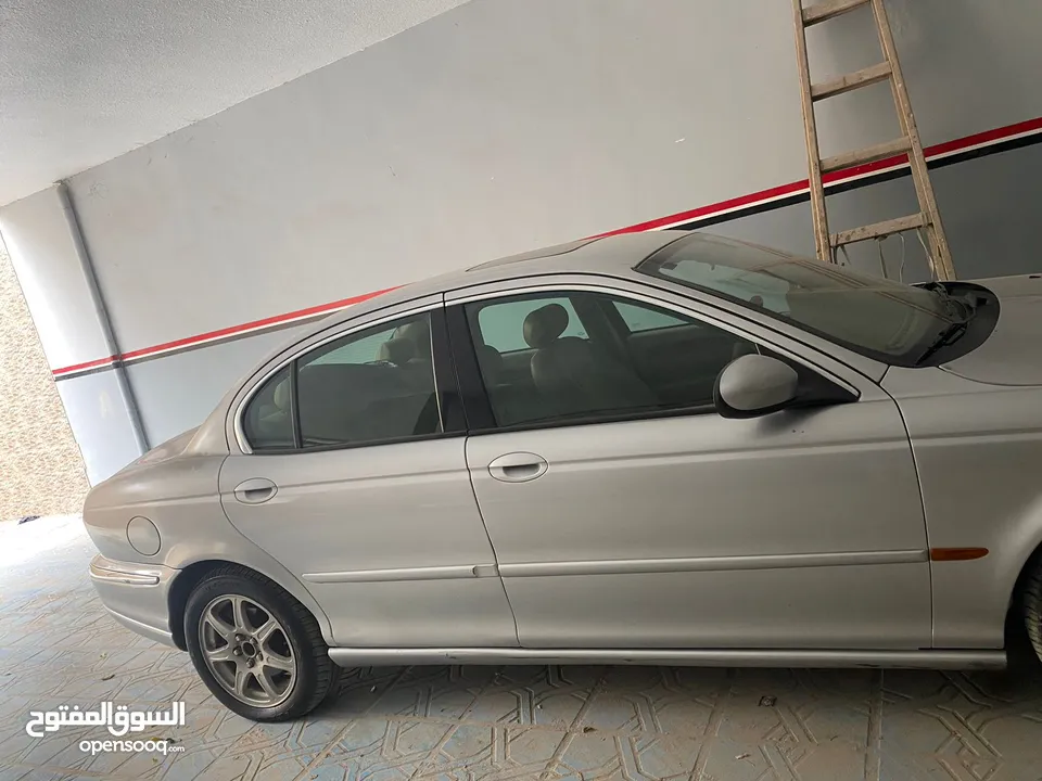جاكوار 2003