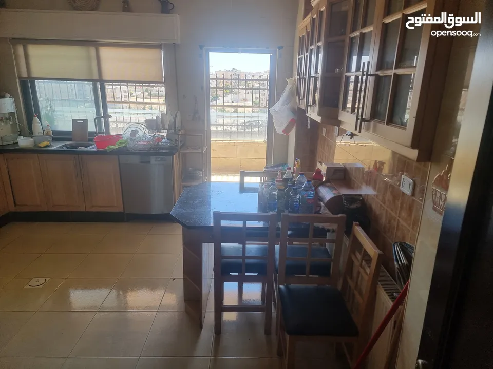 للبيع شقه في المدينه الرياضيه