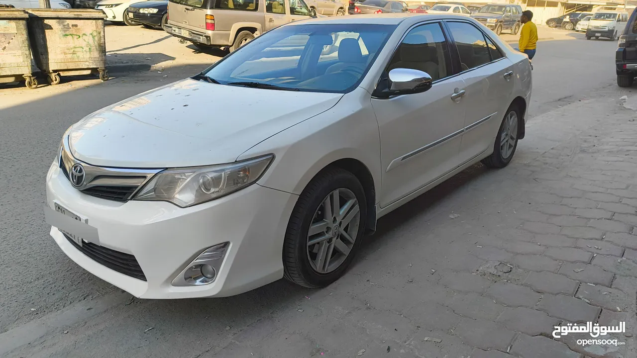 Toyota Camry Glx 2014