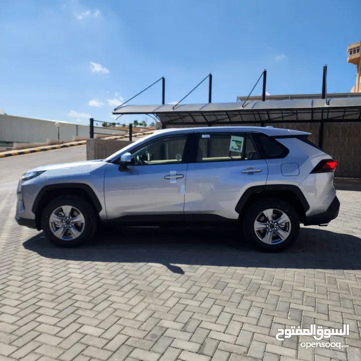 TOYOTA RAV4 Hybrid 4*4 LE 2024