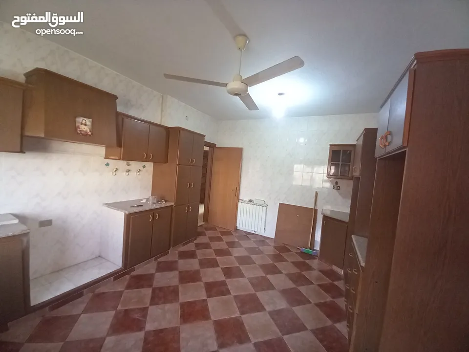 بيت مستقل طابقين شبه فيلا للبيع