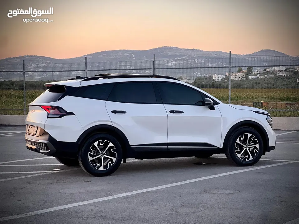 كايا سبورتاج /2022 فل الفل فتحة سقف  2x4 ///240Hp بنزين + كهرباء  ( Haybrid) 1600cc