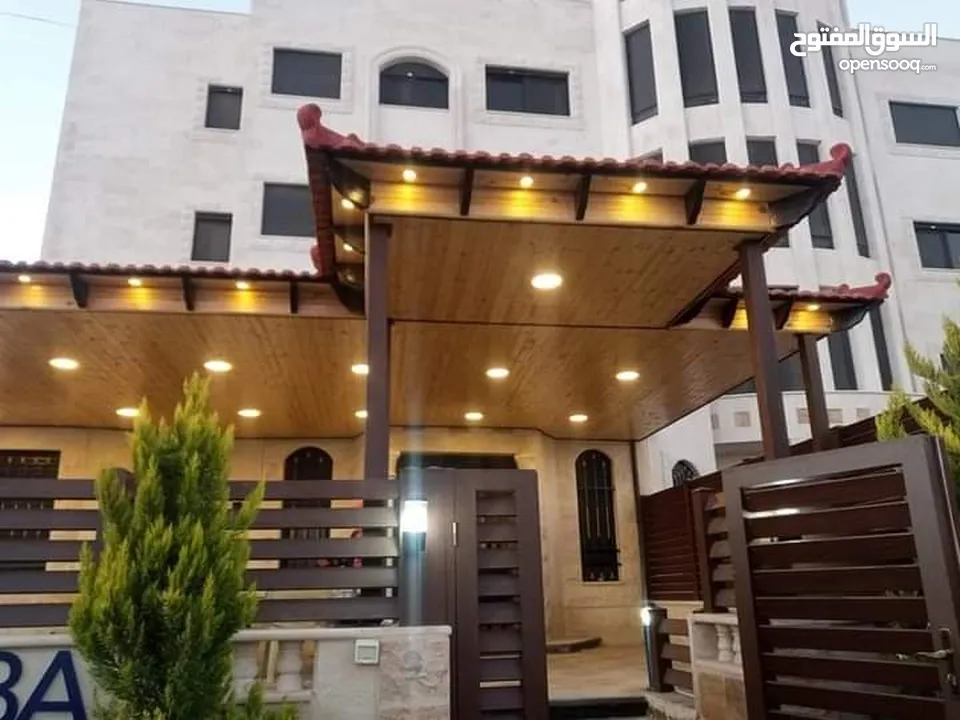 تركيب كافه اعمال القرميد وصيانه الكرميد من تسريب المياه واستبدال الحبه المكسور ومعالجه الخشب