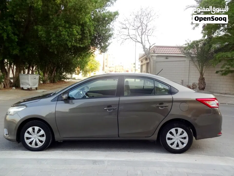 Toyota Yaris 1.3 L 2017 Brown Well Maintained Urgent Sale Expat Leaving Bahrain