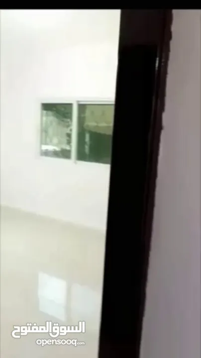 شقة دوبلكس طابق أرضي للبيع – جبل الحسين  الموقع: جبل الحسين، عمان