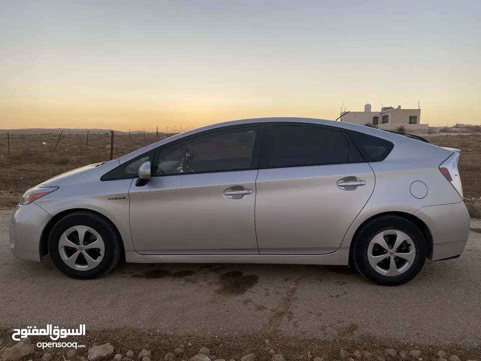 تويوتا بريوس Toyota Prius7 جيد