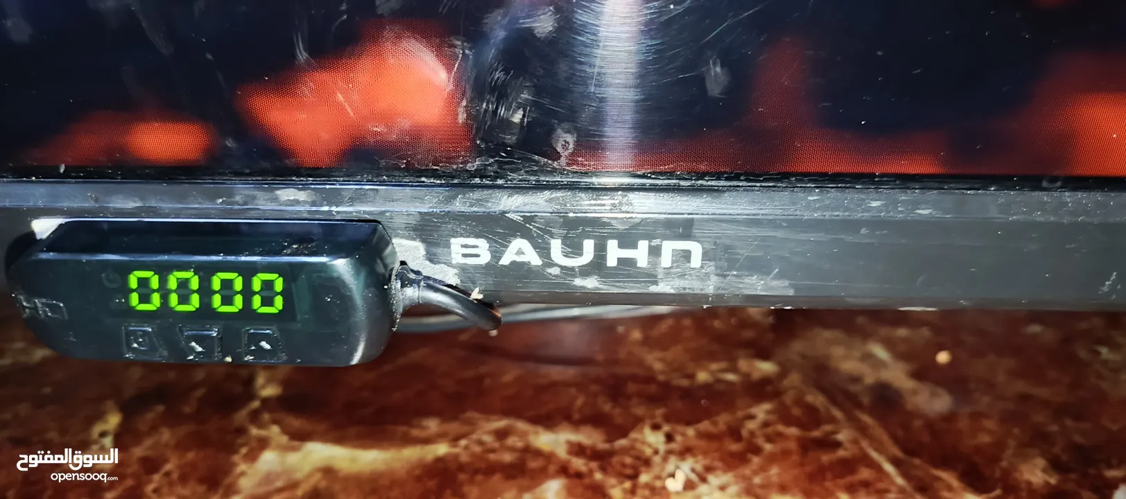 تلفزيون للبيع BAUHN مستعمل 4K تمتاز بوضوح خارق عن الطبيعه شاشه دون انترنت انضر الى الوصف