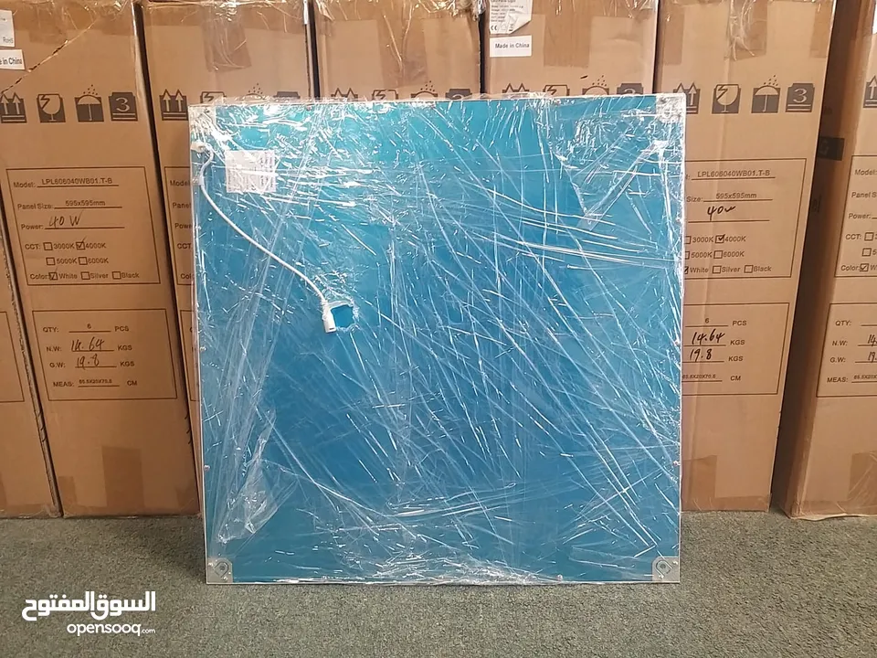 اضاءة led ledus panel light مع driver philips  الكمية 240 وحدة اضاءة
