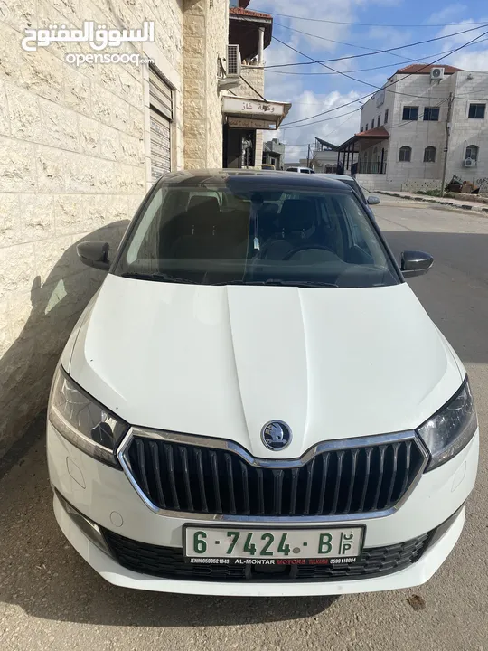 سكودا فابيا 2019 هاتشباك ، خمس مقاعد ، 1000 تيربو بنزين ، سيارة شركة يد أولى