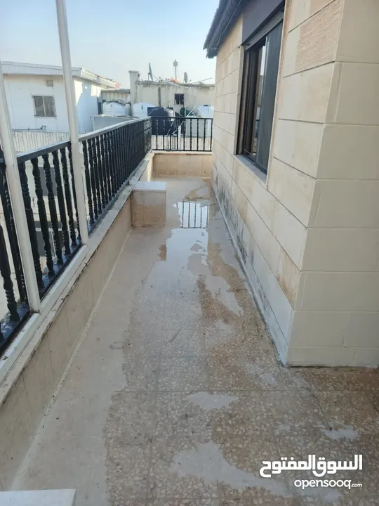 روف فارغ للإيجار