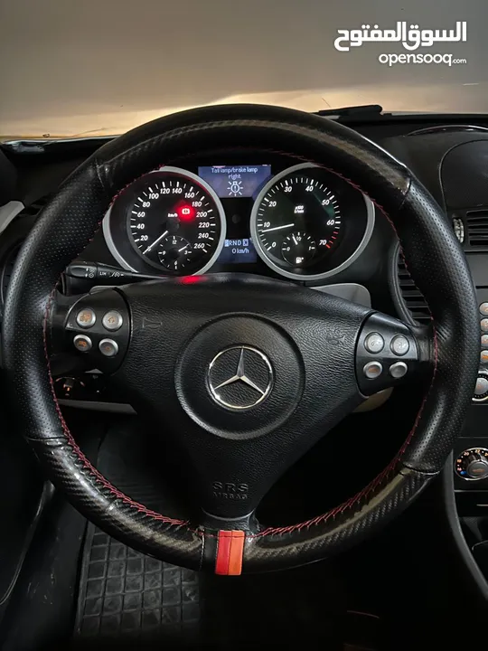 للإيجار فقط من عند ليون جروب اسعار تناسب الجميع  سيارة العشاق SLK مرسيدس