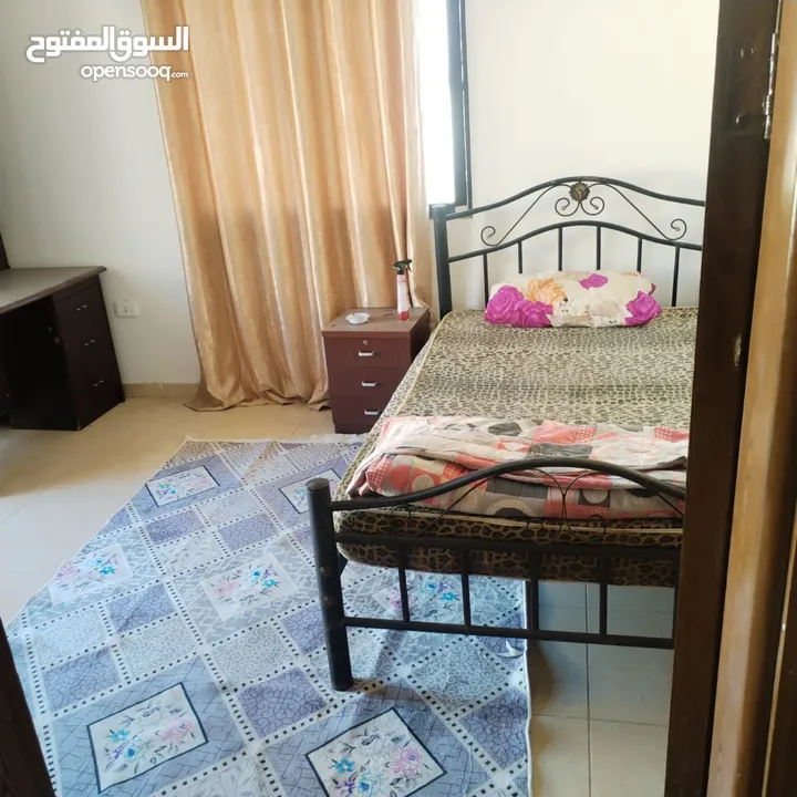 شقة مفروشه للإيجار بالقرب من جامعة اليرموك