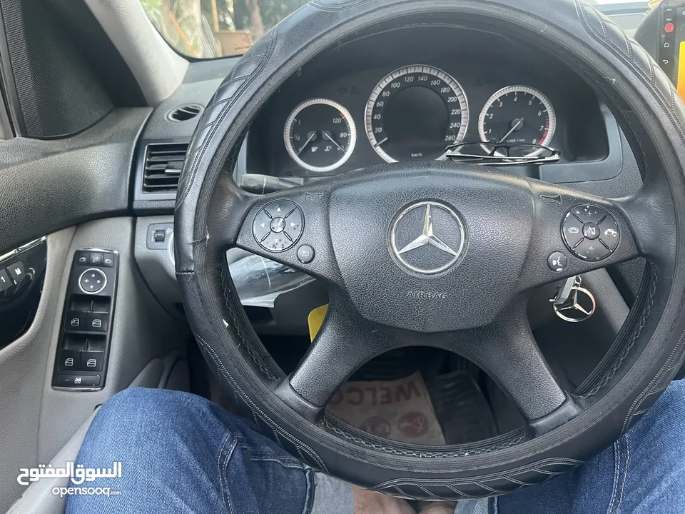 مرسيدس بنز C180 AMGاصلي  فحص كامل  موديل 2008 فتحه فل كامل